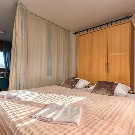 Pensión Gm-sobe-pale Near Jahorina & Sarajevo, Private Parking Pale