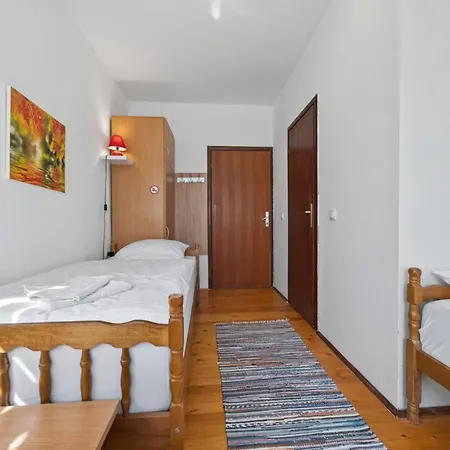 Gm-sobe-pale Near Jahorina & Sarajevo, Private Parking Pensión