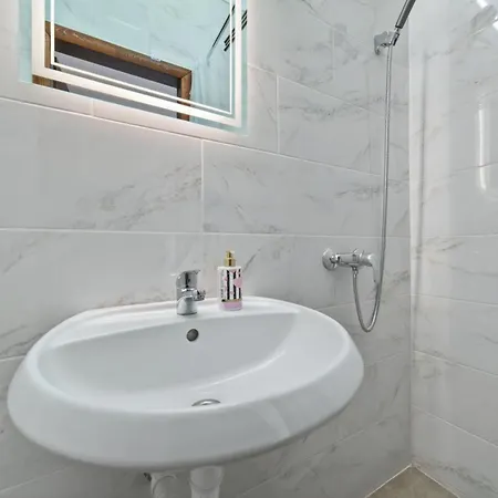 Pensión Gm-sobe-pale Near Jahorina & Sarajevo, Private Parking Pale