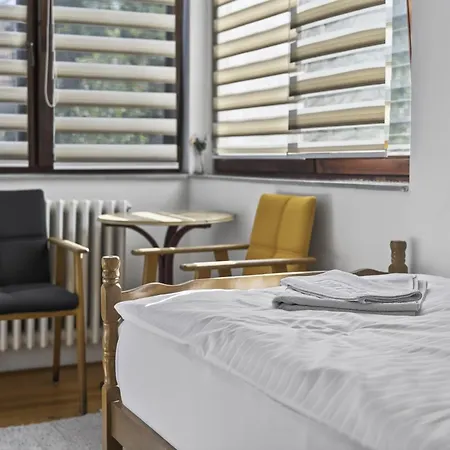 Gm-sobe-pale Near Jahorina & Sarajevo, Private Parking Pensión 4*